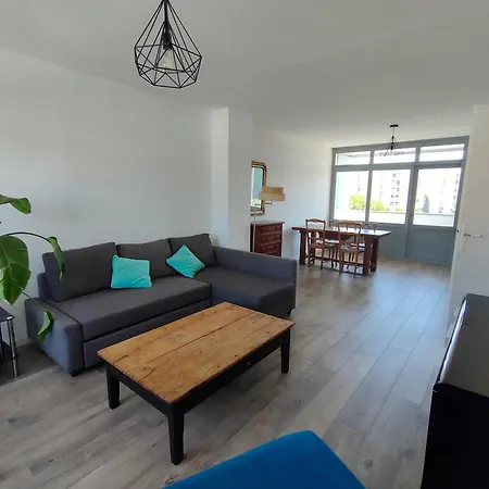 Grand T2 Vue Mer, Balcon, Plage, Resto A Pied Apartment *