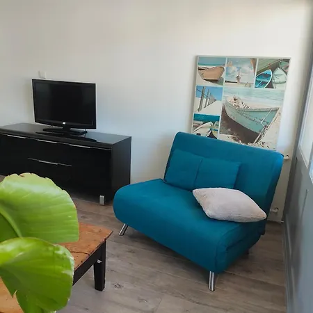 Appartement Grand T2 Vue Mer, Balcon, Plage, Resto à Pied