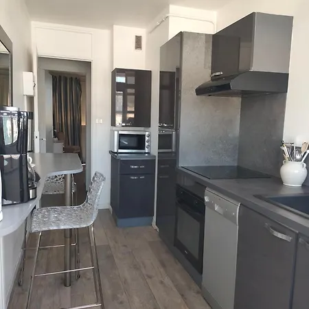 Grand T2 Vue Mer, Balcon, Plage, Resto A Pied Apartment *