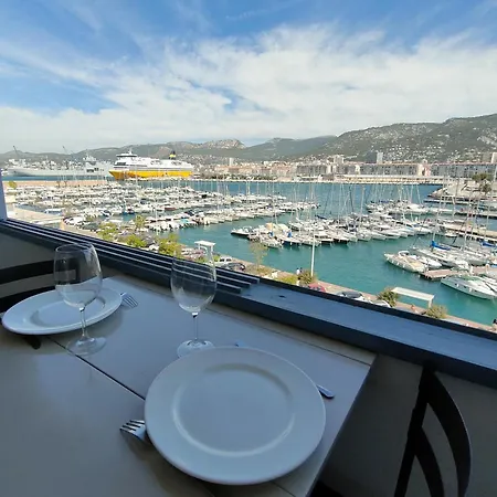 Grand T2 Vue Mer, Balcon, Plage, Resto à Pied